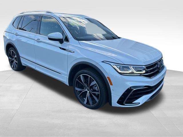 2022 Volkswagen Tiguan SEL Premium R-Line photo 3