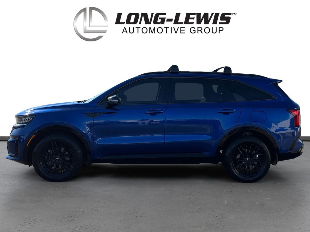 2022 Kia Sorento S photo 2