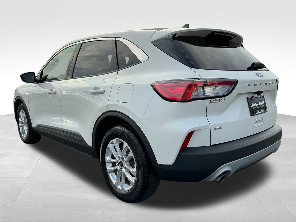 2022 Ford Escape SE photo 3