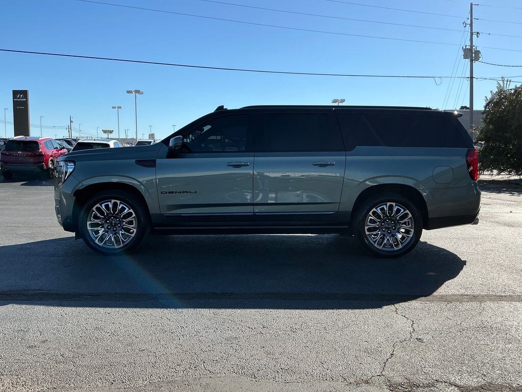 Used 2023 GMC Yukon XL Denali Ultimate SUV