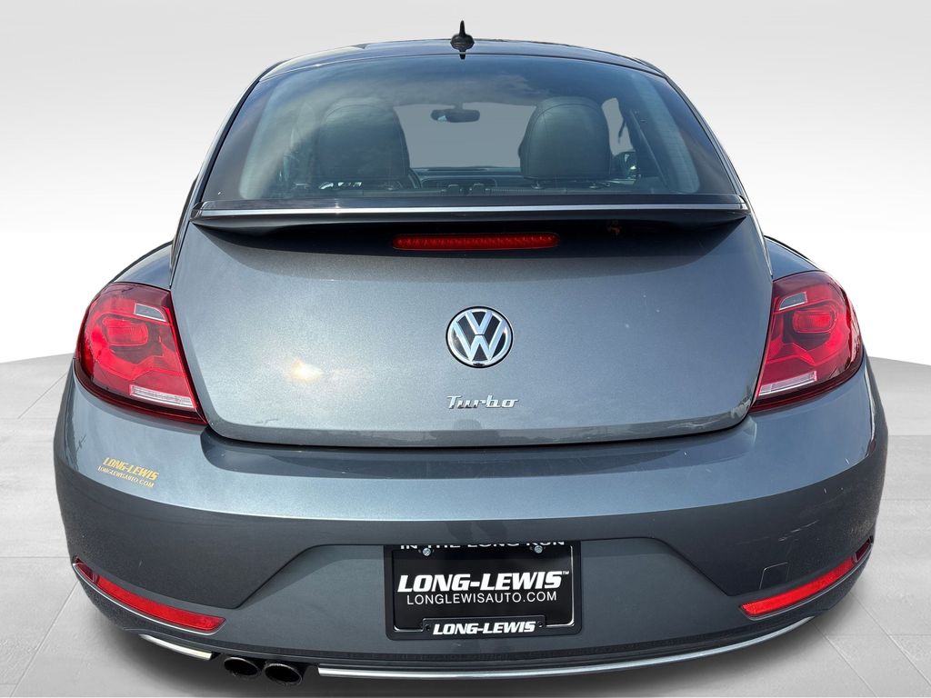 2019 Volkswagen Beetle SE photo 4