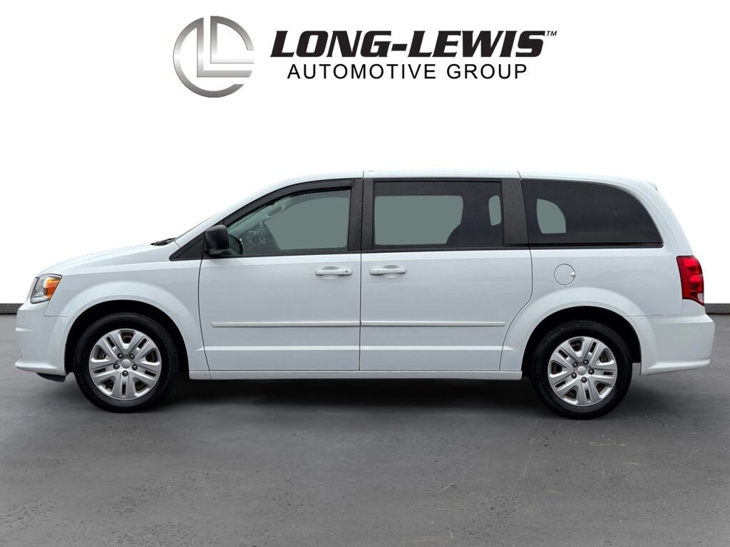 Used 2017 Dodge Grand Caravan SE Minivan/Van