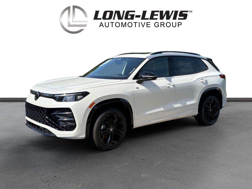 2026 Volkswagen Tiguan 2.0T SE R-Line Black 4Motion's photo
