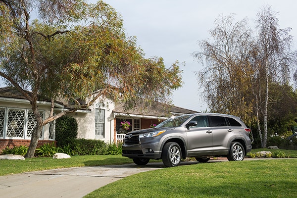 Toyota Tops 2019 List of Cars People Keep for 15 Years