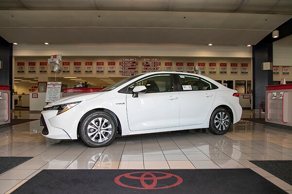 First Drive: 2020 Toyota Corolla LE Hybrid