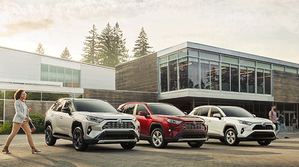 LT_BlogArticleImages_600x335_RAV4_Apr19.gif