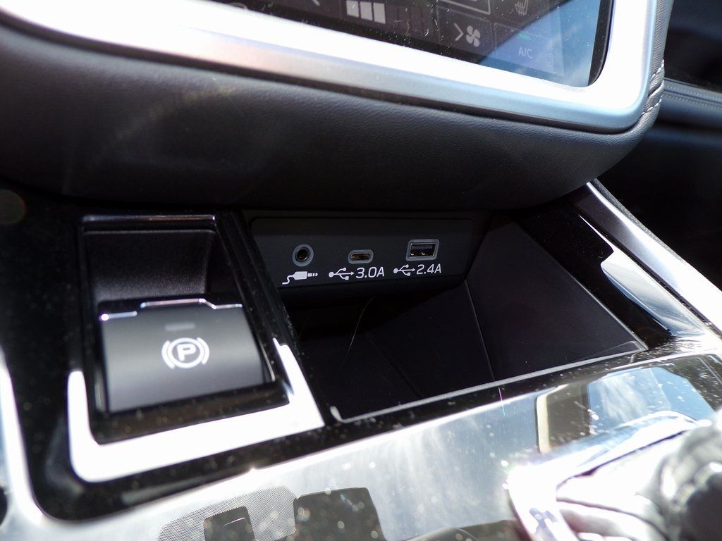 2025 Subaru Outback Limited - Photo 23