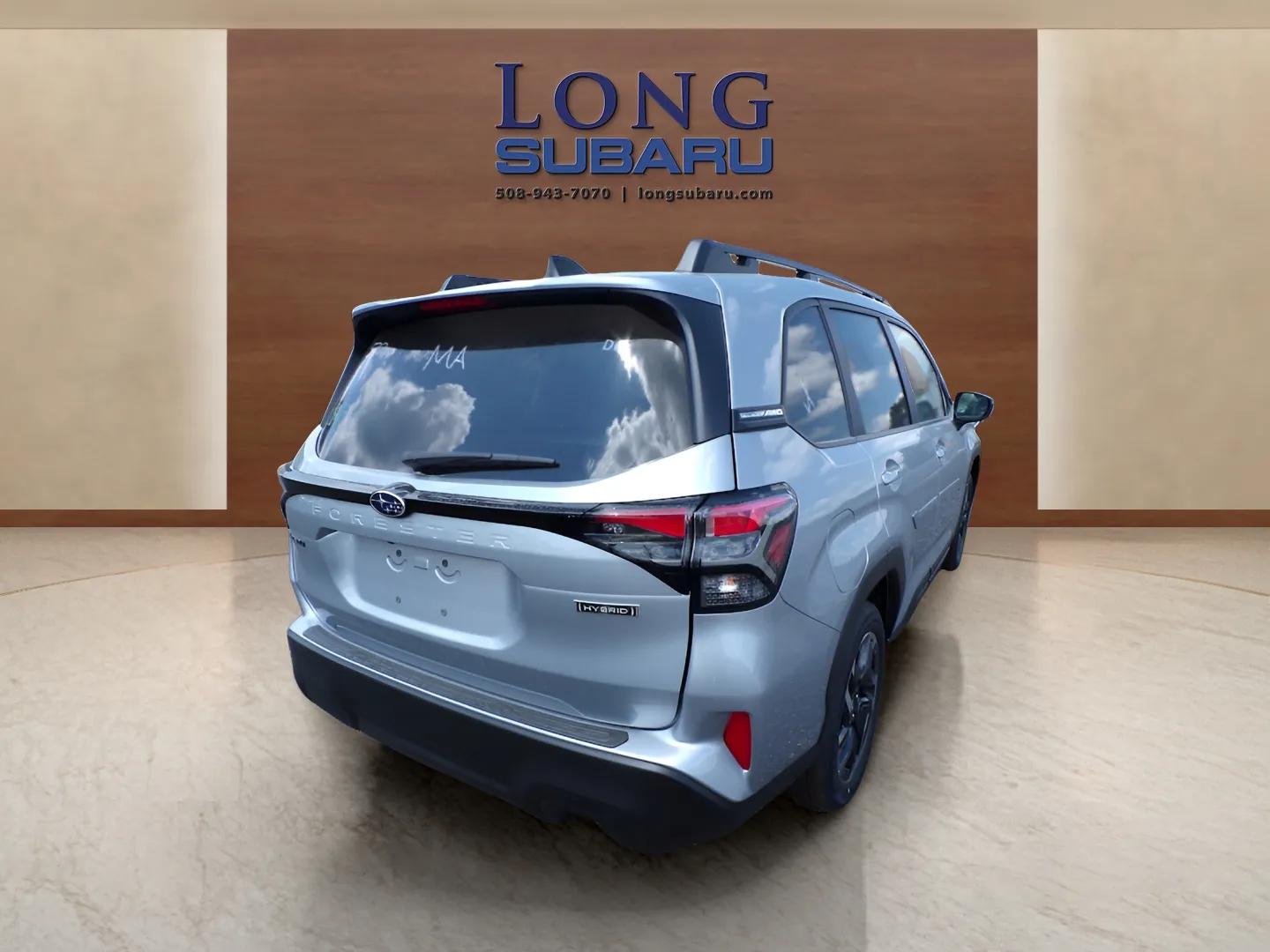 2025 Subaru Forester Premium photo 4