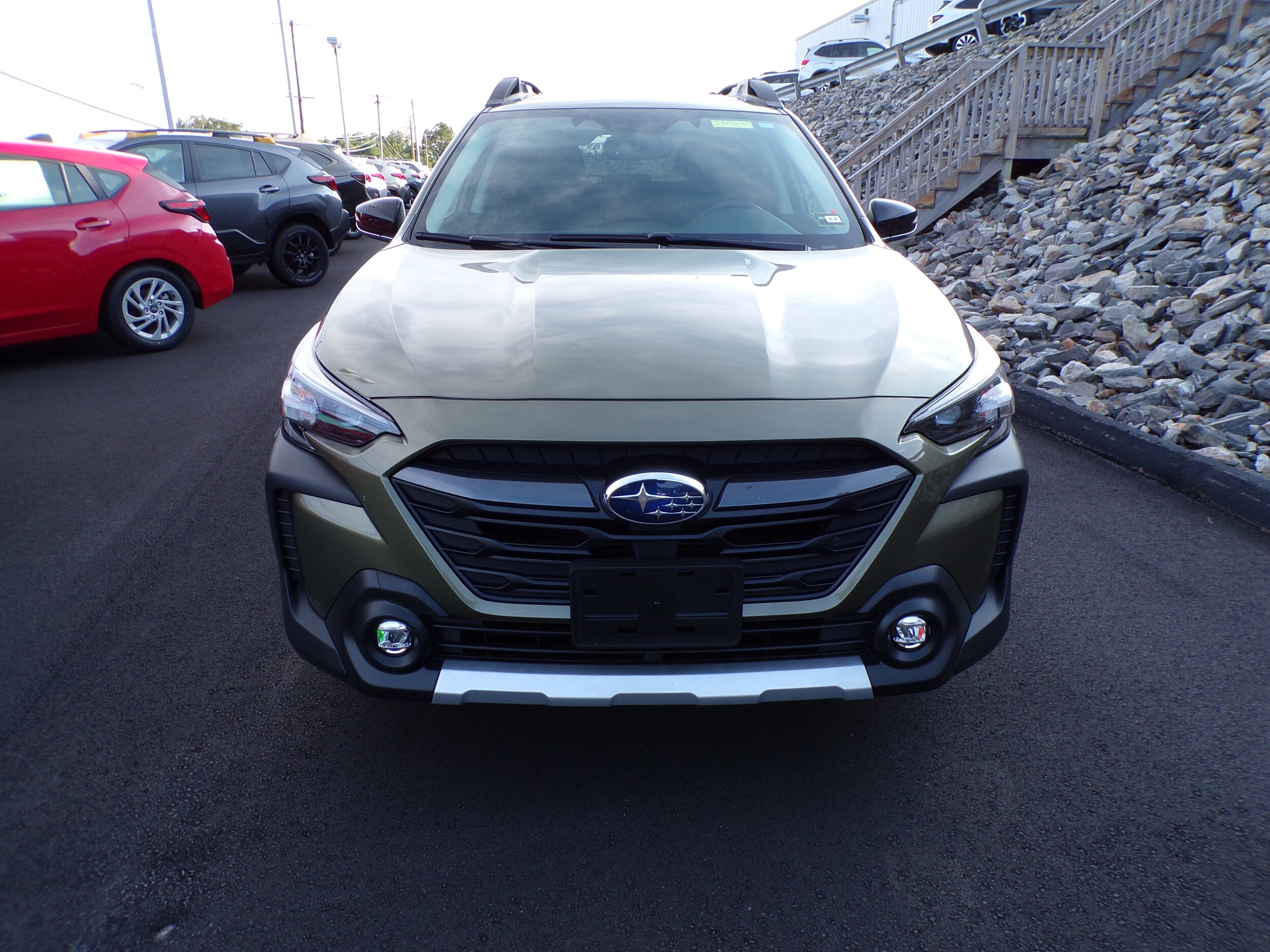 2025 Subaru Outback Limited photo 2