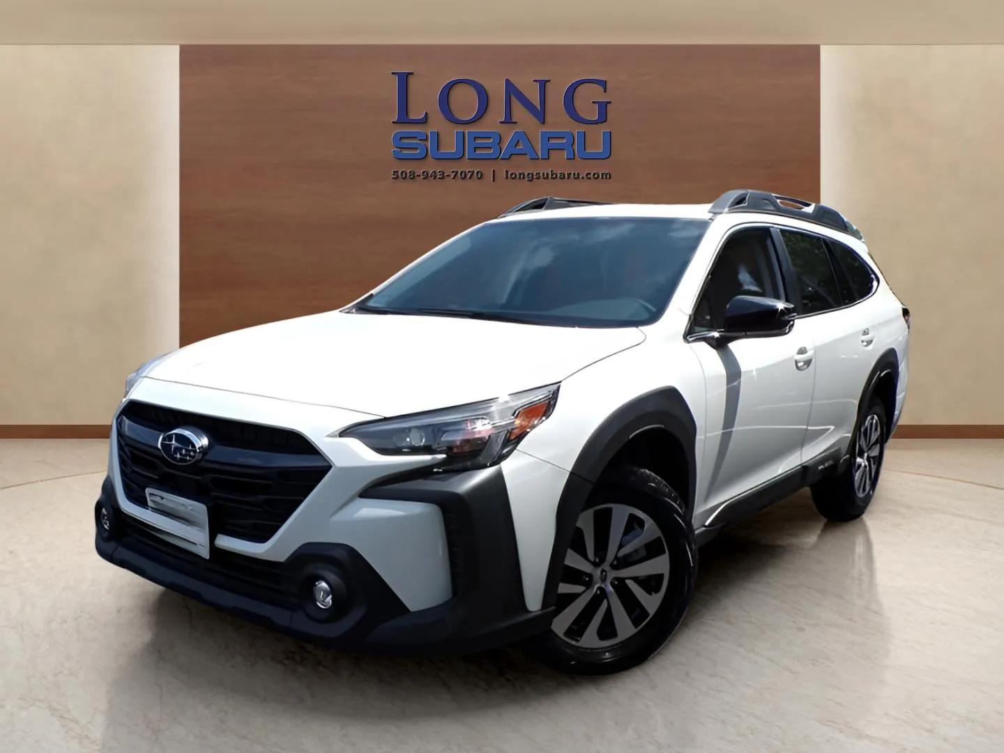 2025 Subaru Outback Premium's photo