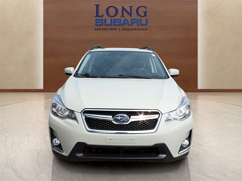 2017 Subaru Crosstrek 2.0i Premium photo 3