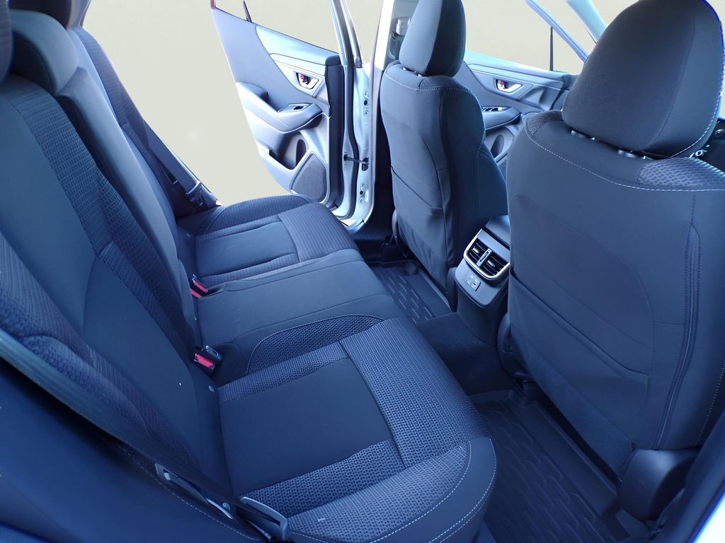 2025 Subaru Outback Premium - Photo 17