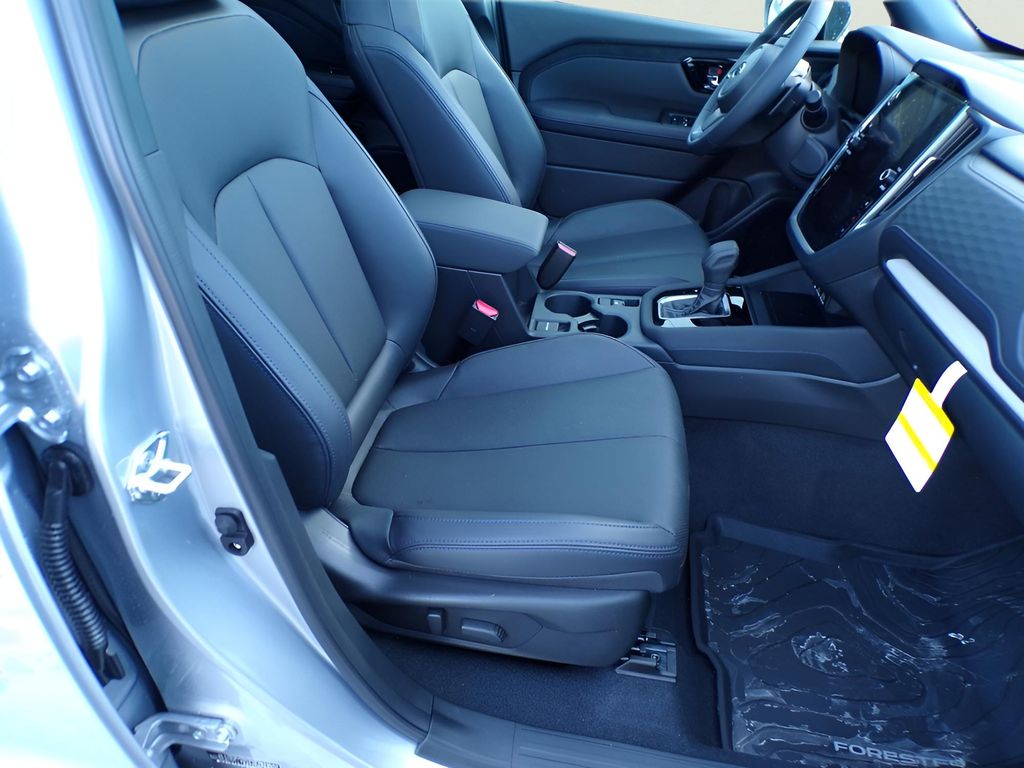 2025 Subaru Forester Limited - Photo 17