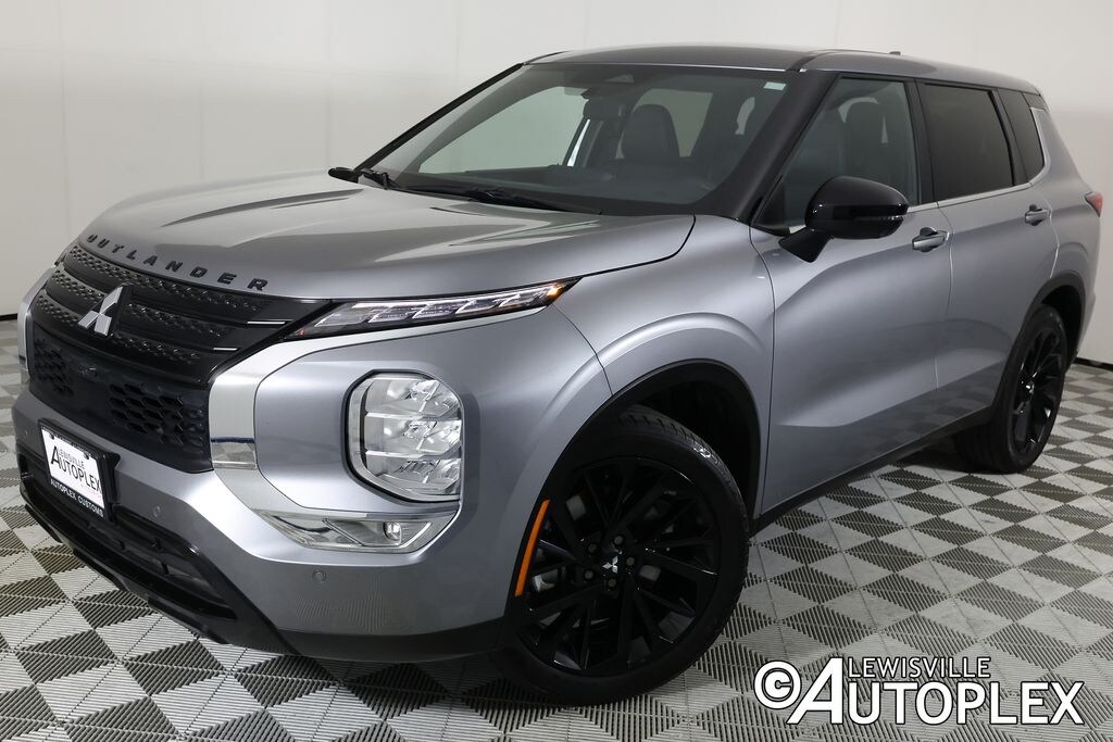 Used 2024 Mitsubishi Outlander SE Black Edition w/Pano Roof SUV