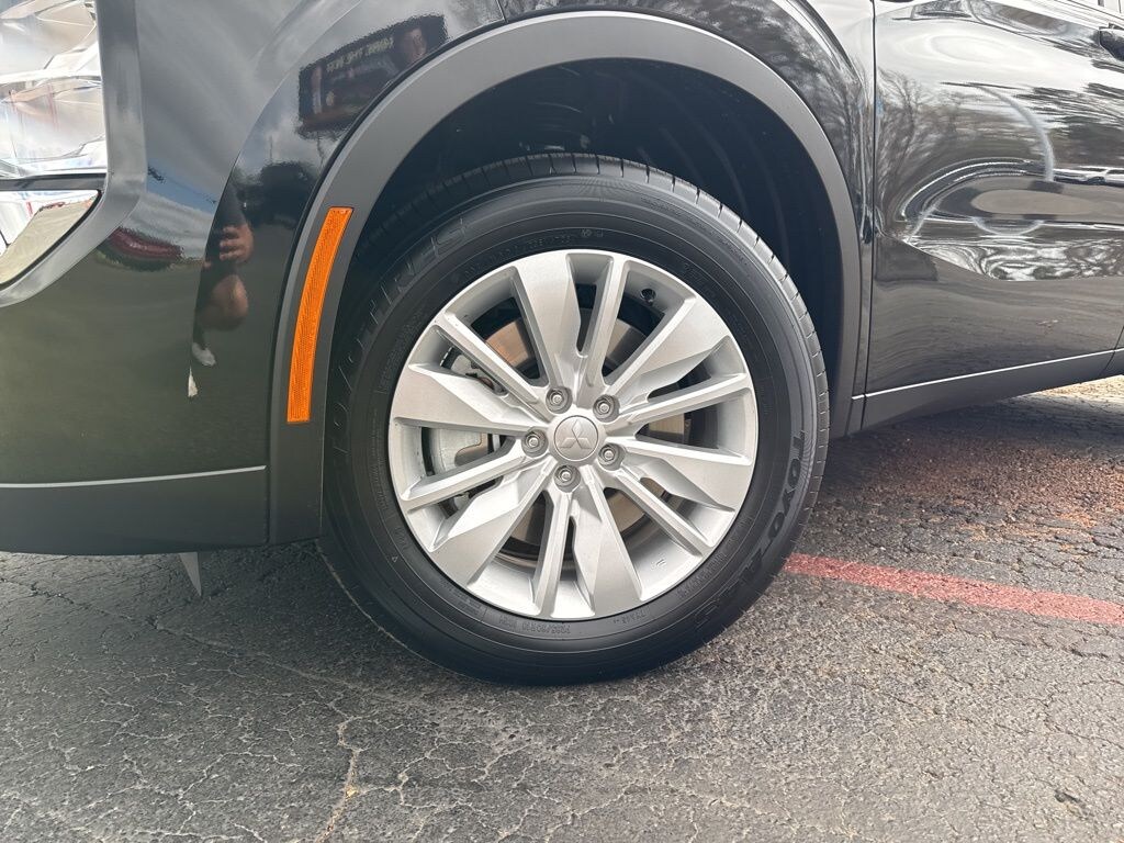 New 2026 Mitsubishi Outlander ES SUV