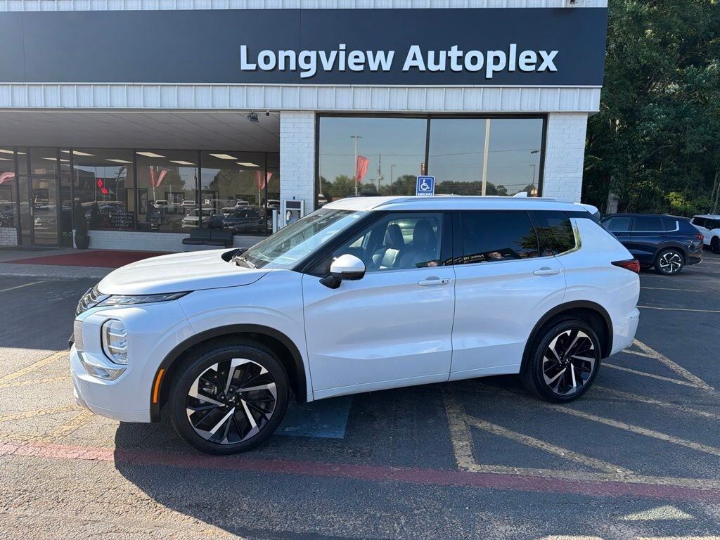 Used 2023 Mitsubishi Outlander SEL SUV