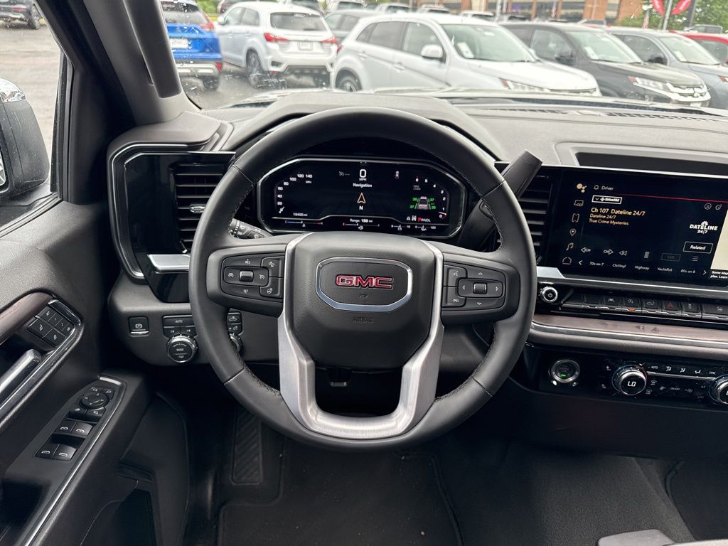 2024 GMC Sierra 1500 SLT - Photo 37
