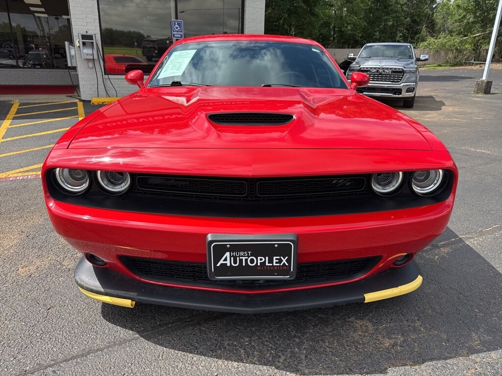 2023 Dodge Challenger R/T photo 3