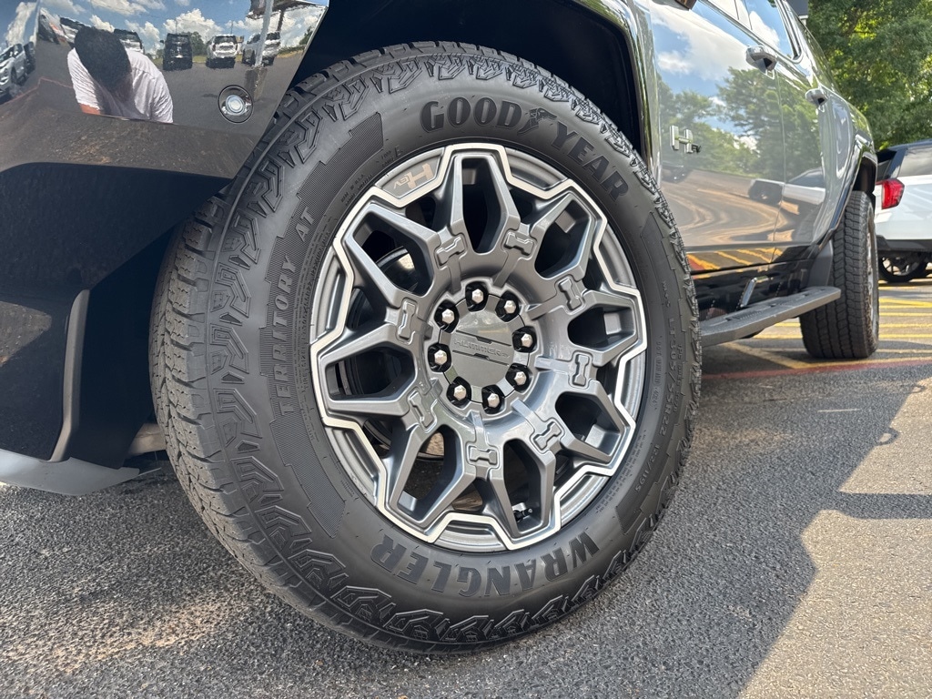 Used 2025 GMC HUMMER EV 3X with VIN 1GKT0RDC4SU110815 for sale in Longview, TX