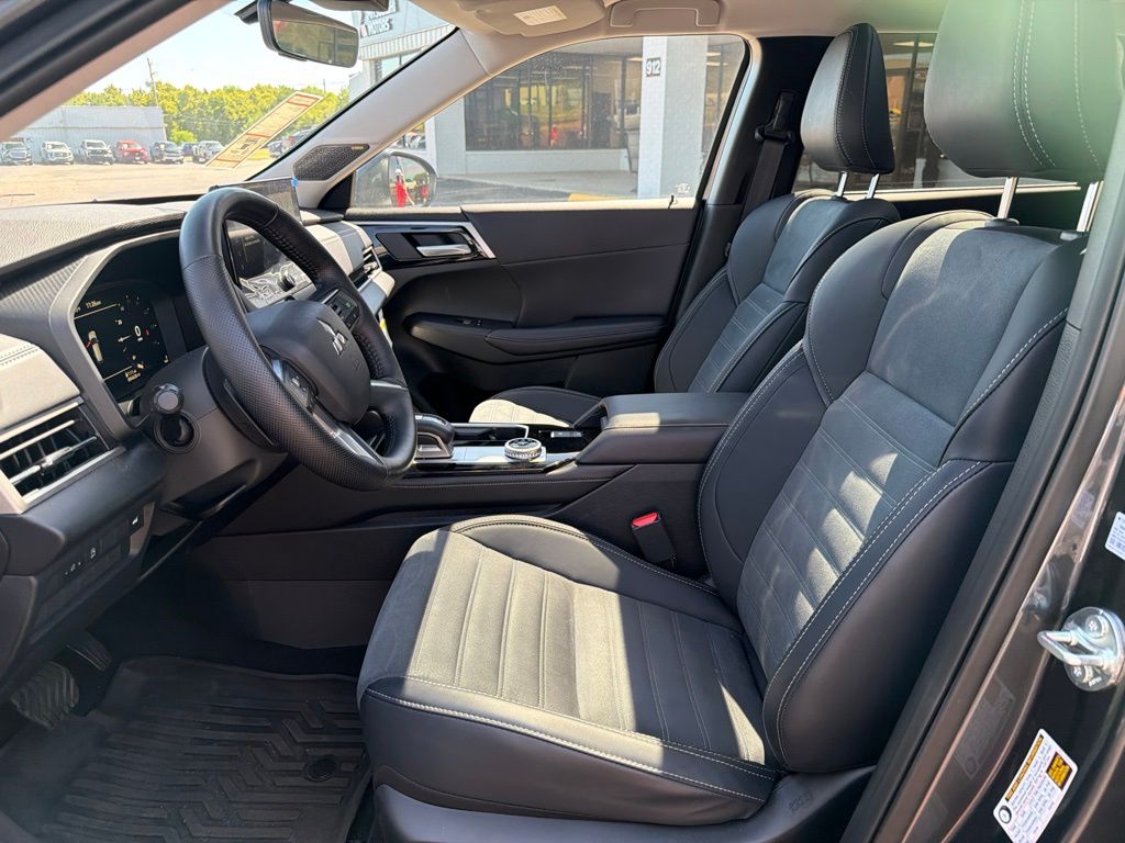 2026 Mitsubishi Outlander SE - Photo 18
