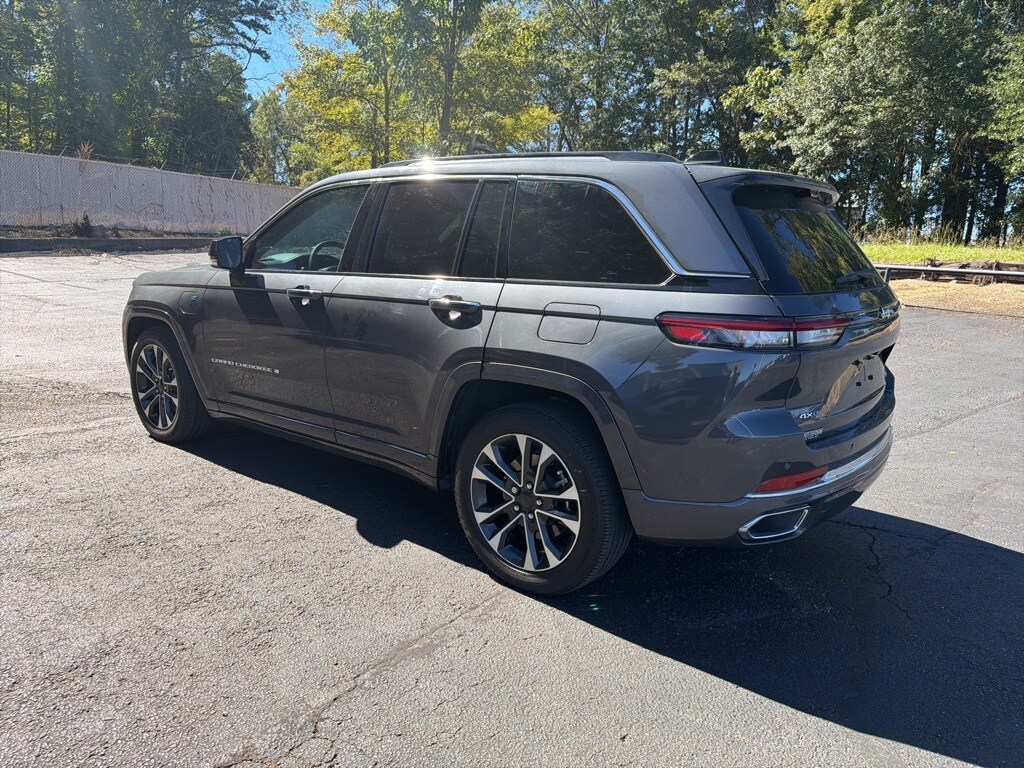 2022 Jeep Grand Cherokee Overland 4xe photo 2