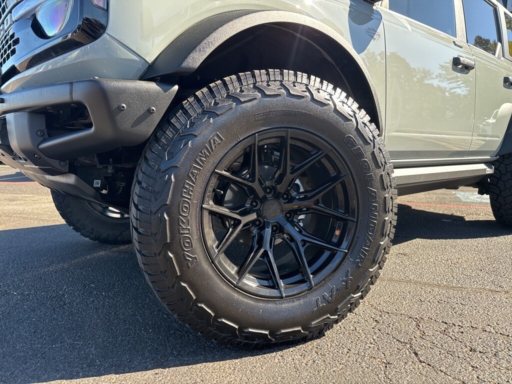 2022 Ford Bronco Wildtrak photo 2