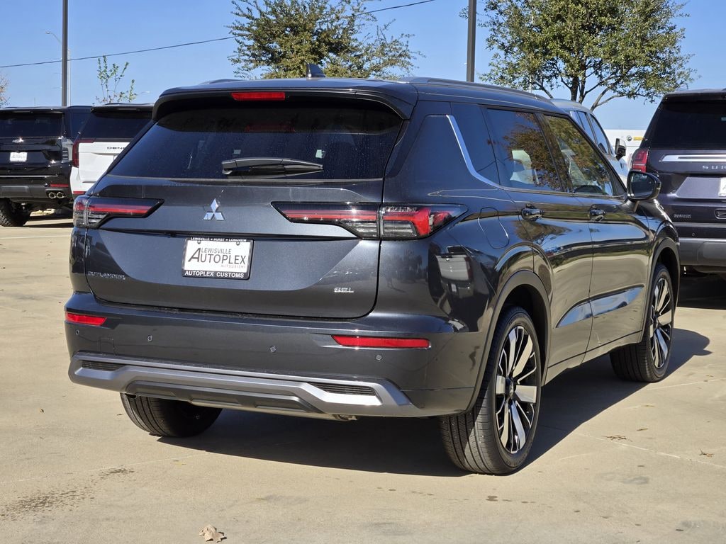 Used 2026 Mitsubishi Outlander SE SUV