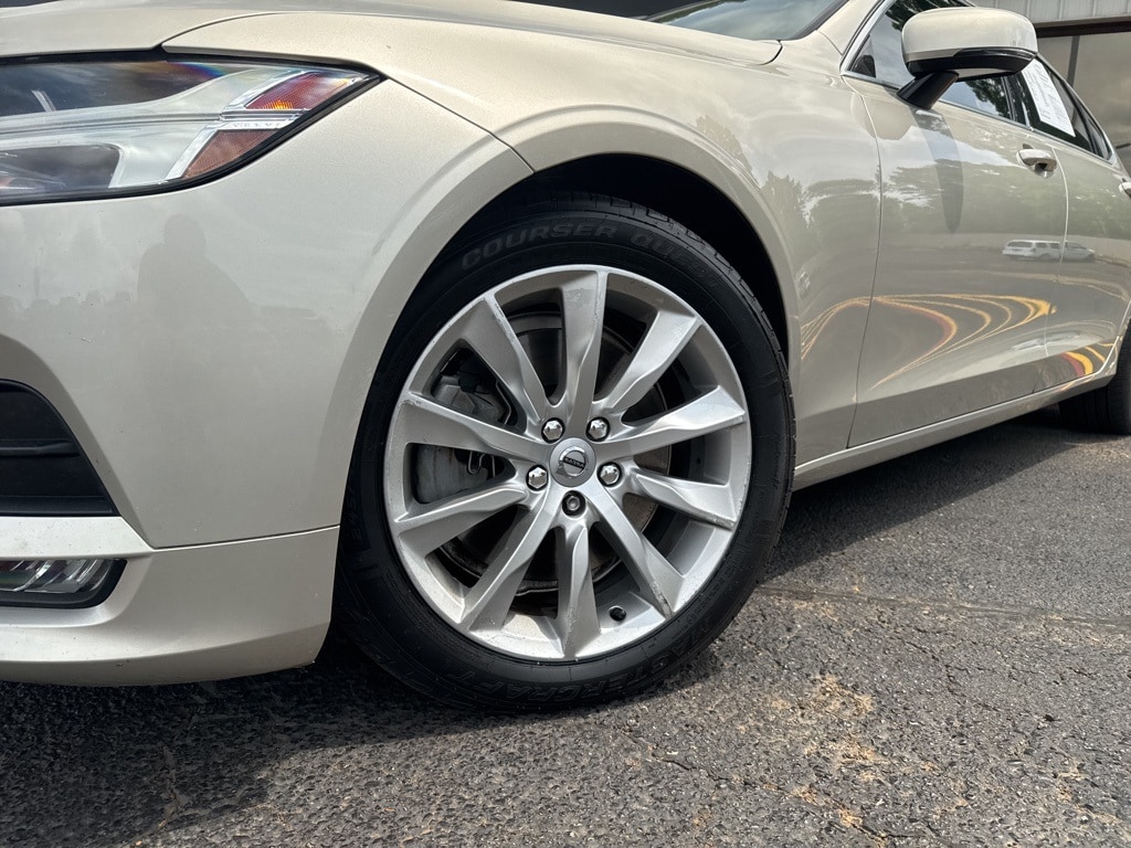 Used 2018 Volvo S90 Momentum with VIN LVY992MK0JP019816 for sale in Longview, TX