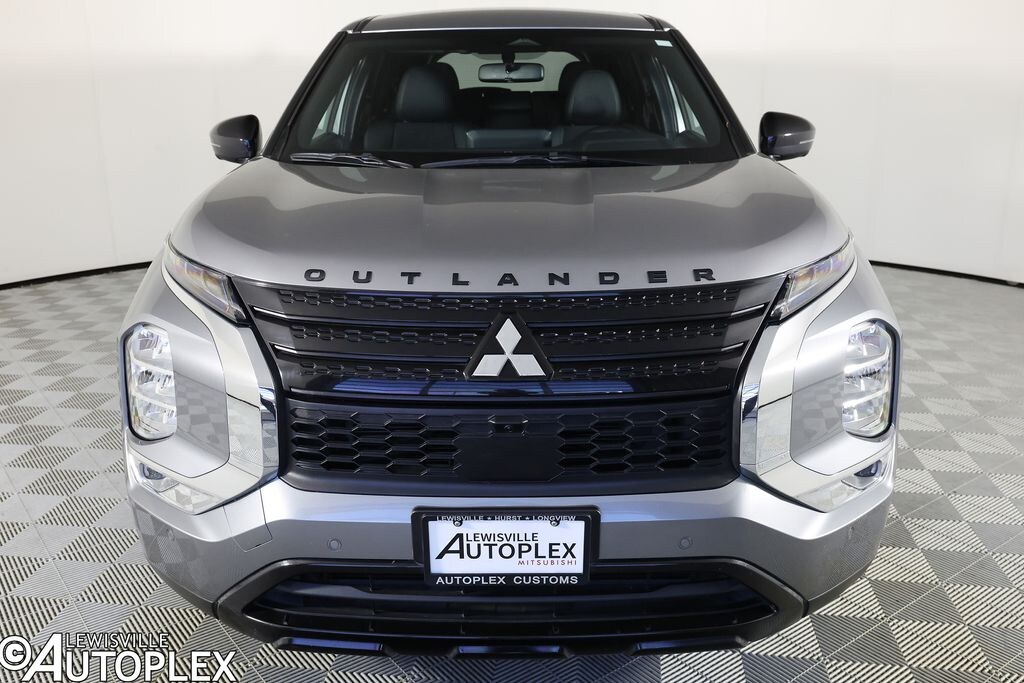 Used 2024 Mitsubishi Outlander SE Black Edition w/Pano Roof SUV