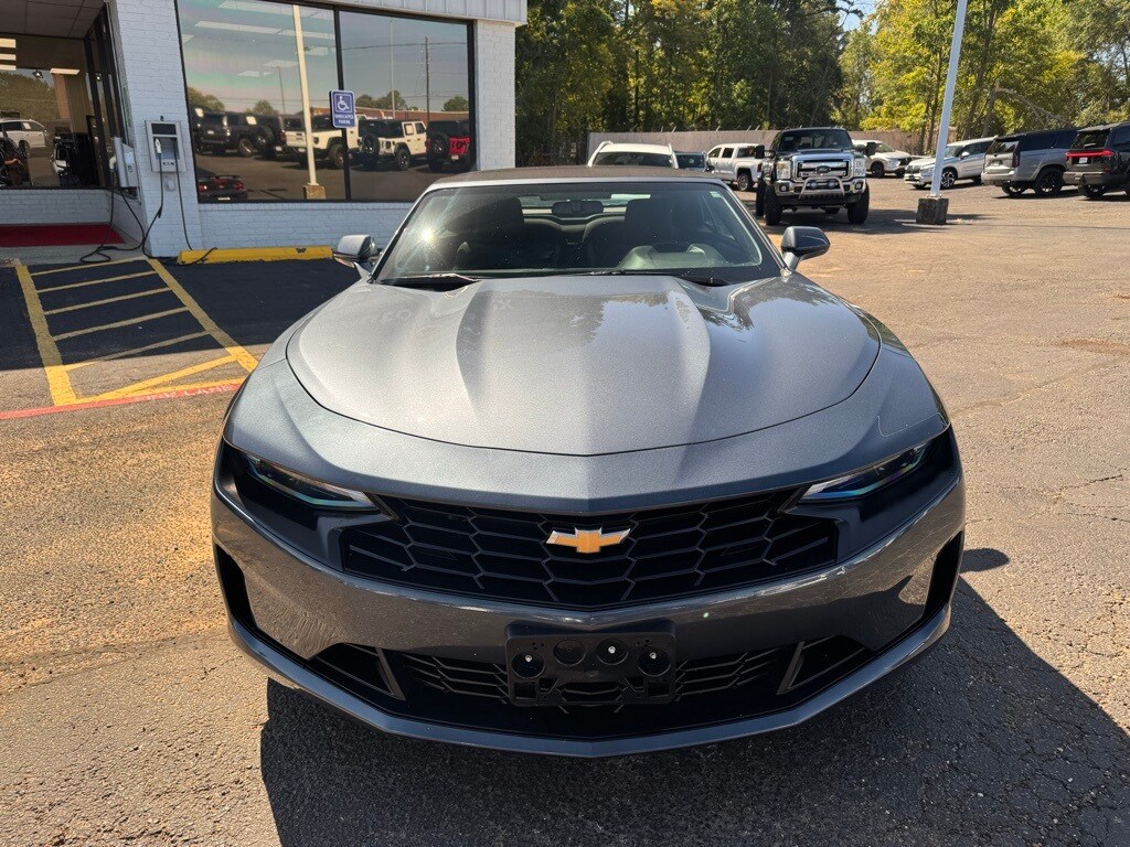 2023 Chevrolet Camaro 1LT photo 3