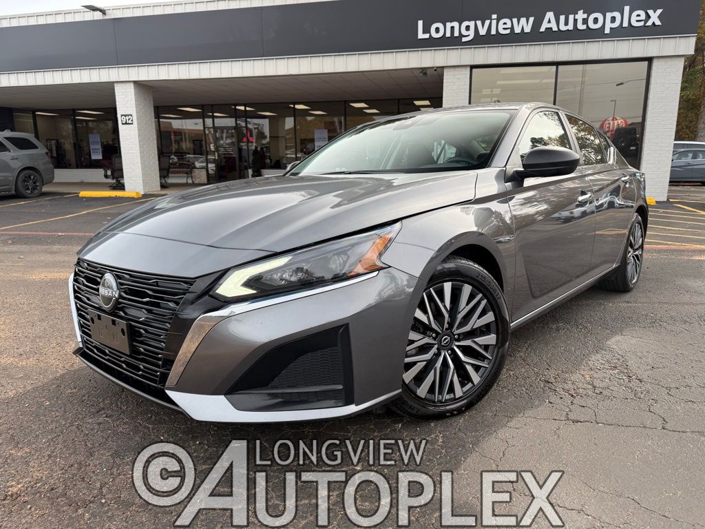 2024 Nissan Altima SV