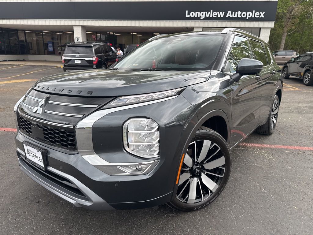 2026 Mitsubishi Outlander SEL FWD's photo
