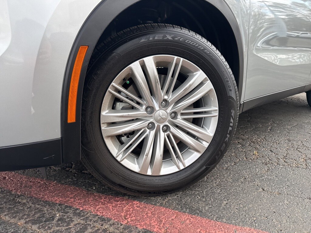 Used 2024 Mitsubishi Outlander ES SUV