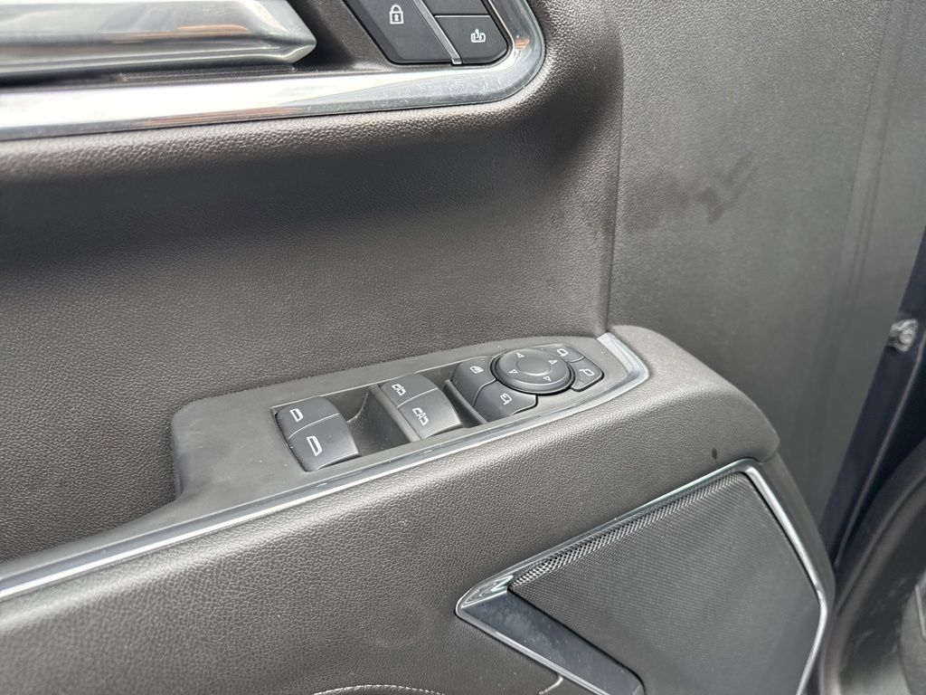 2024 GMC Sierra 1500 SLT - Photo 14