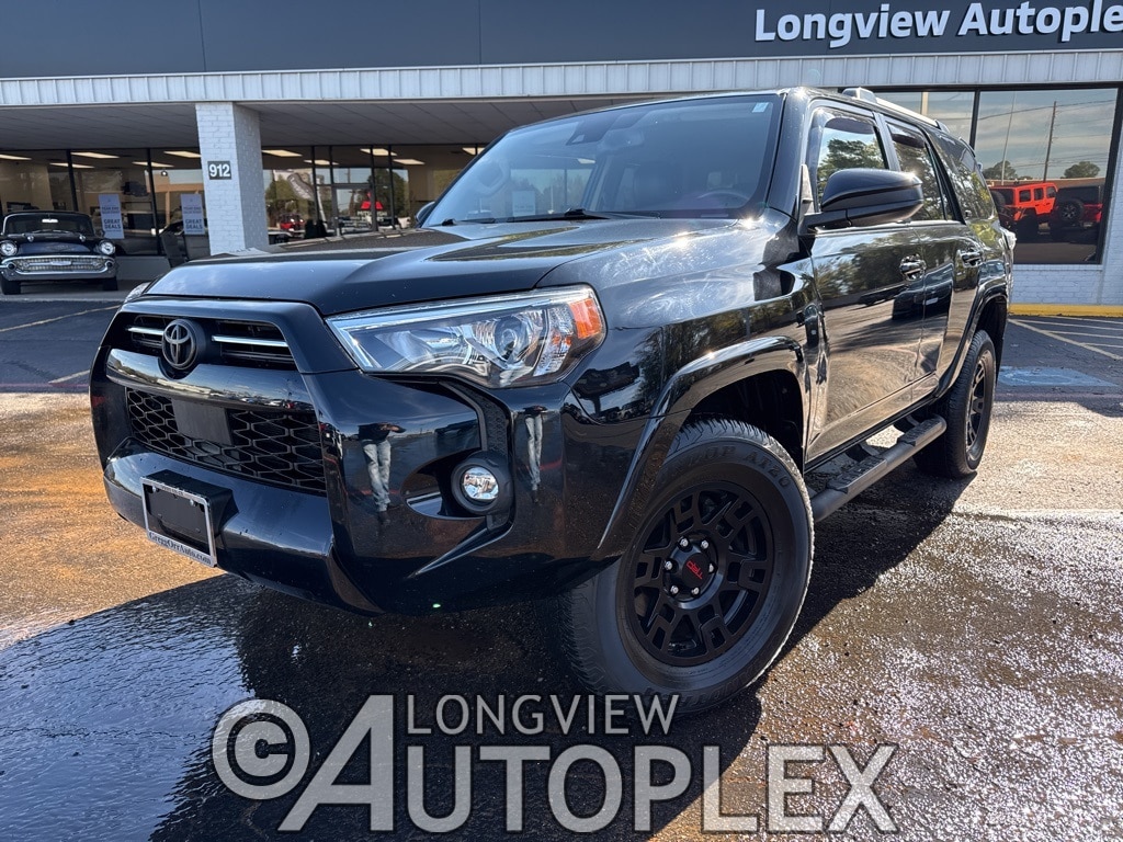 2022 Toyota 4Runner SR5's photo