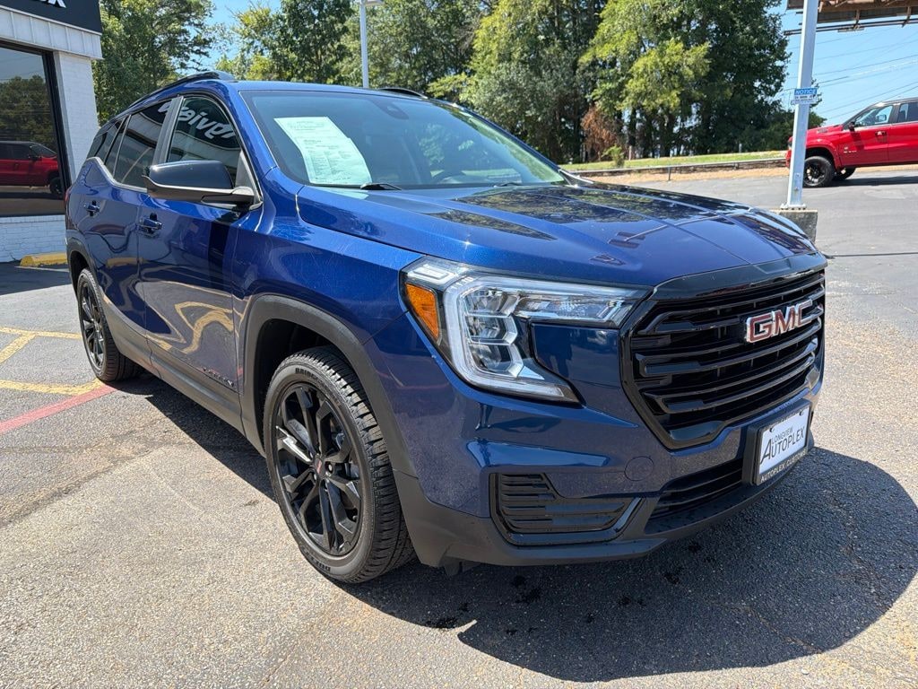 Used 2022 GMC Terrain SLE SUV