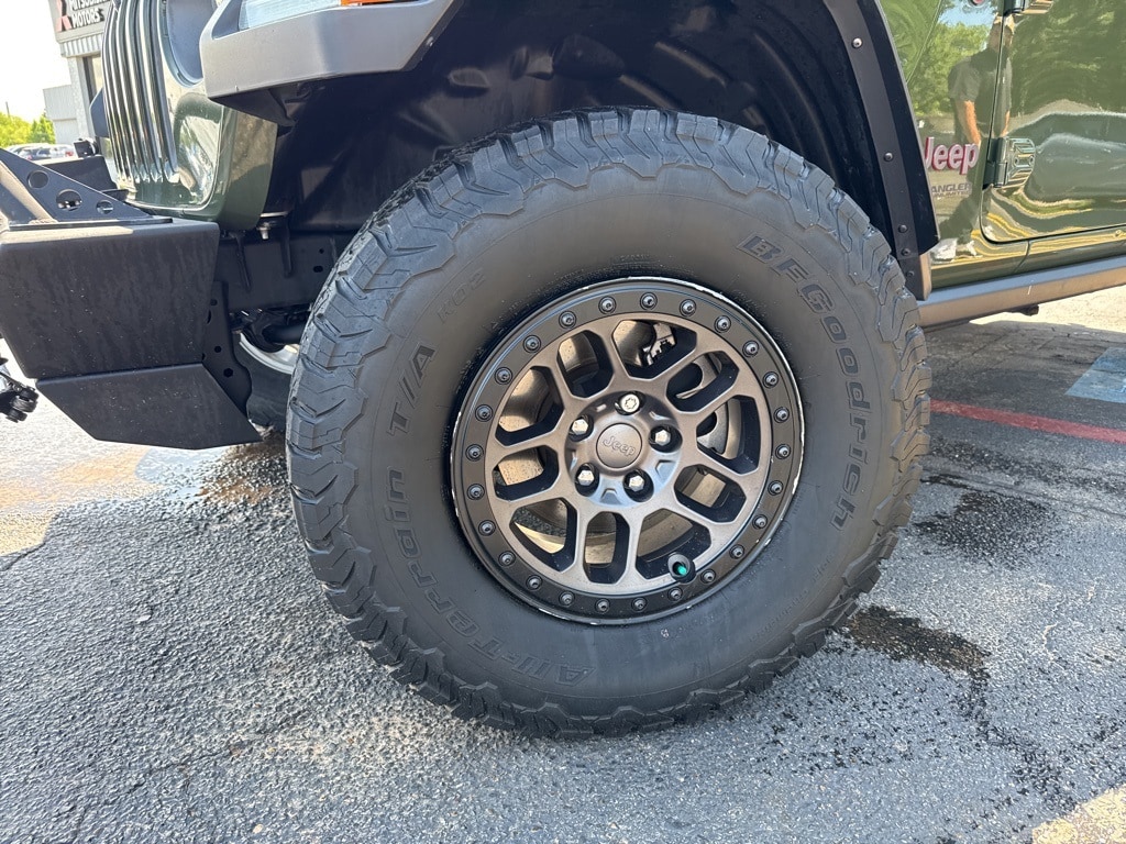 Used 2022 Jeep Wrangler Unlimited Rubicon with VIN 1C4JJXFG4NW192946 for sale in Longview, TX