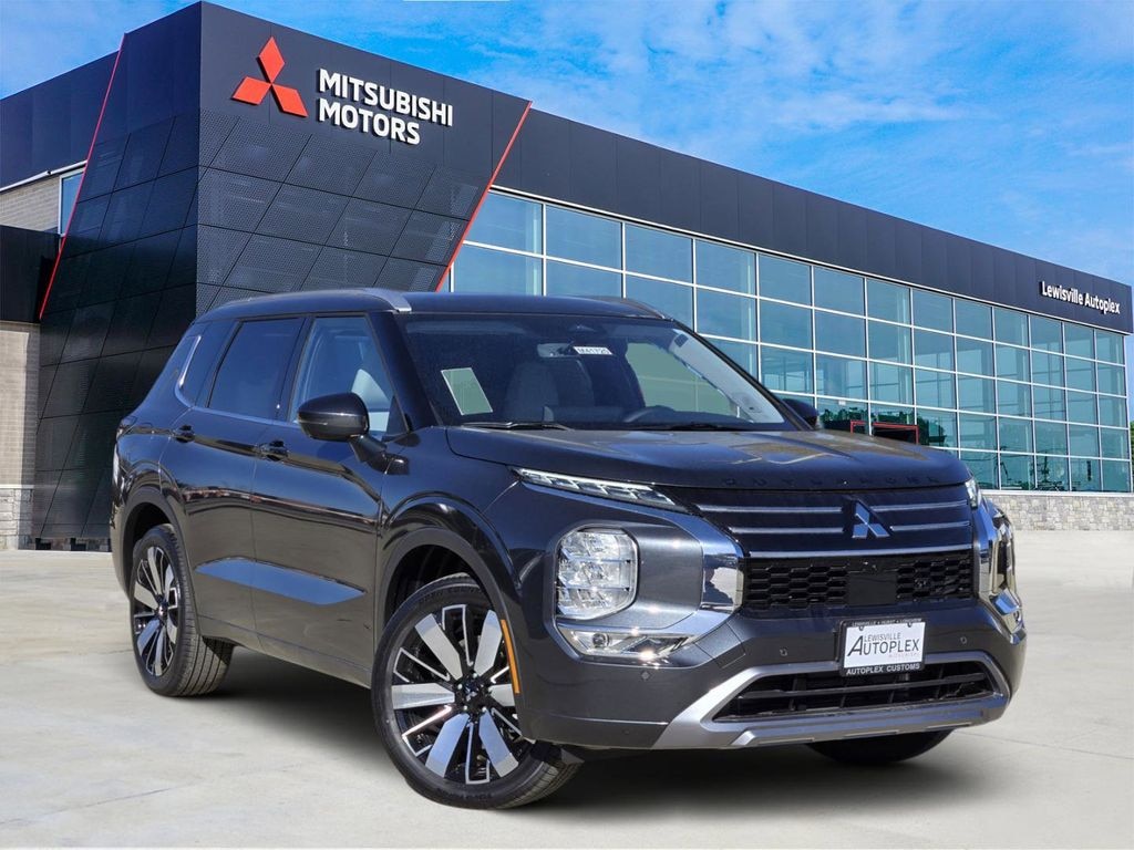 Used 2026 Mitsubishi Outlander SE SUV