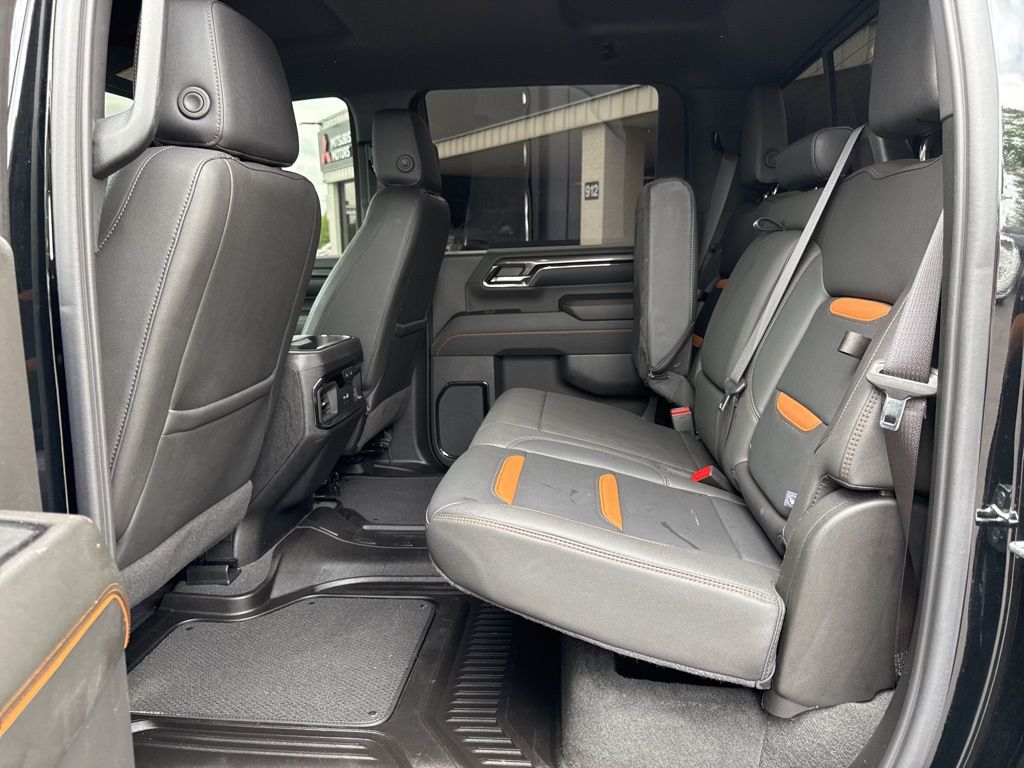 2024 GMC Sierra 2500HD AT4 - Photo 32