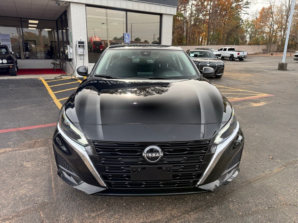 Used 2024 Nissan Altima 2.5 SV Sedan