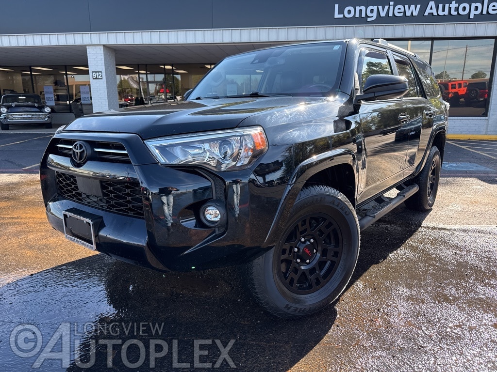 2022 Toyota 4Runner SR5's photo