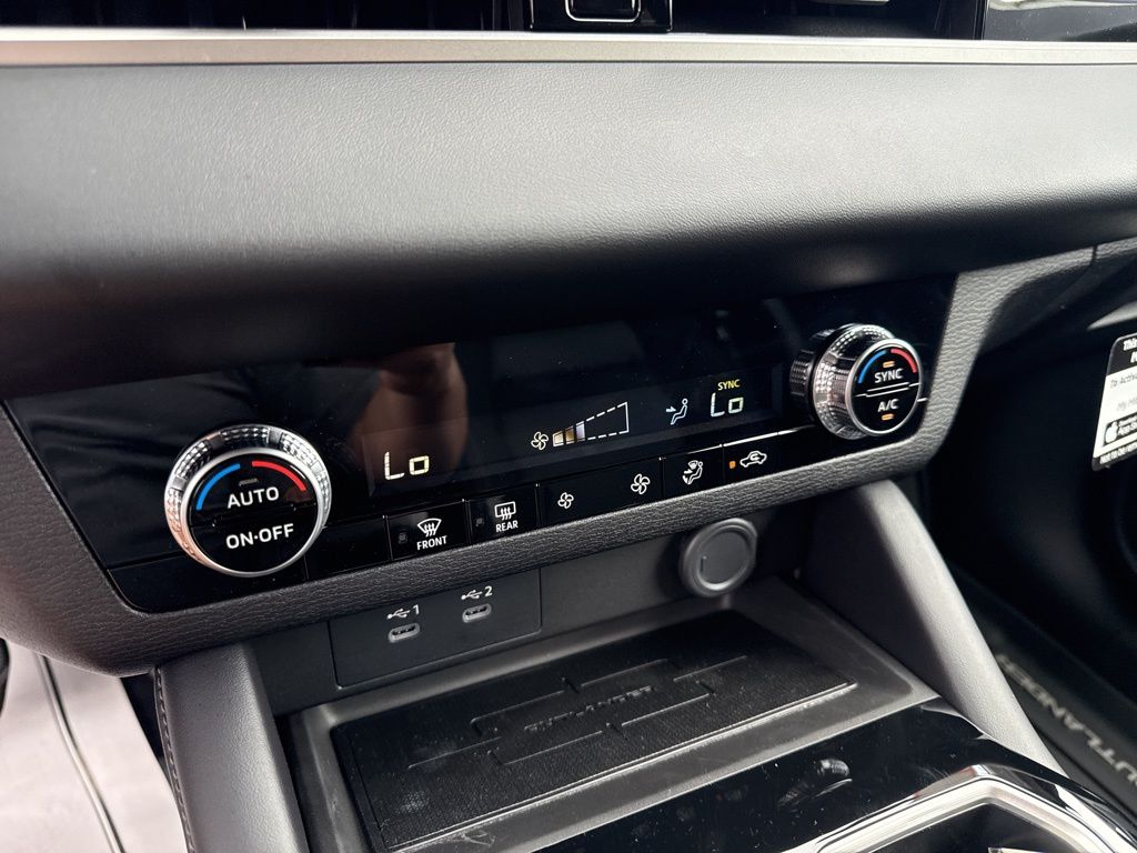 2026 Mitsubishi Outlander ES - Photo 26