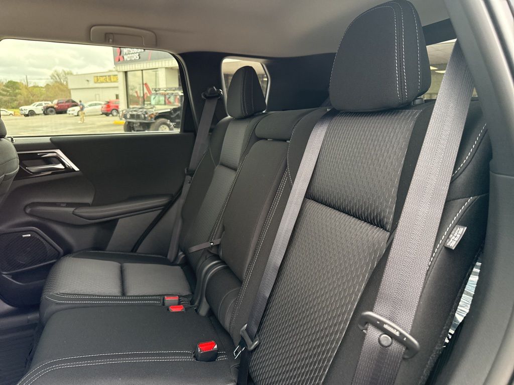 2026 Mitsubishi Outlander ES - Photo 35