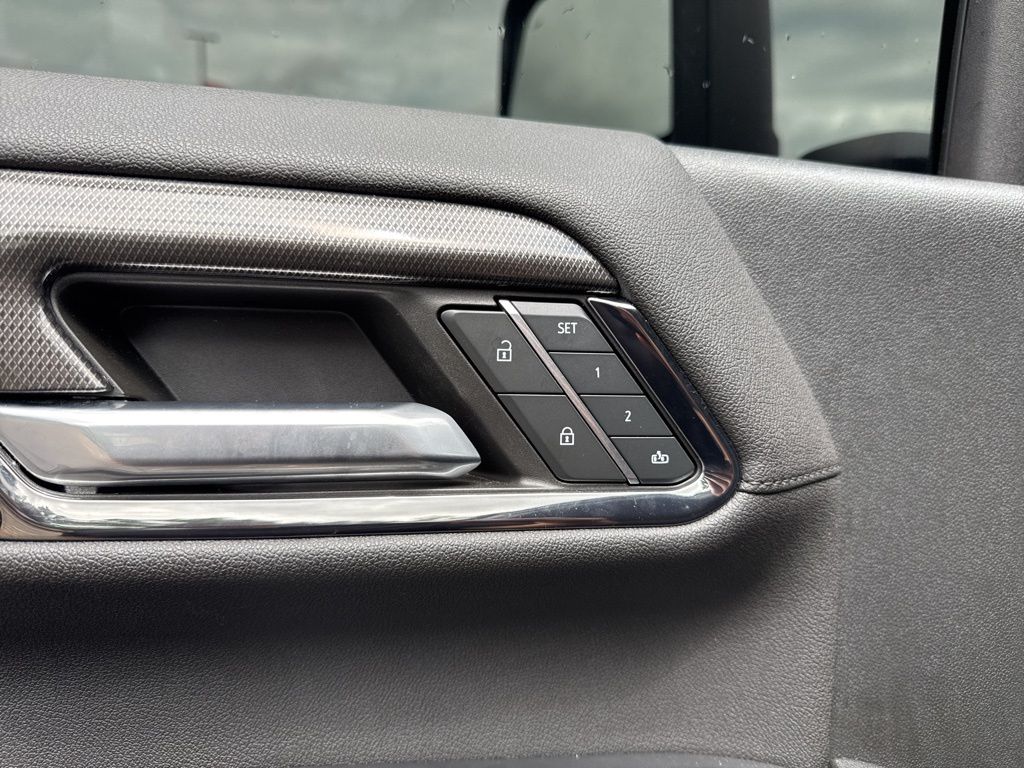 2024 GMC Sierra 2500HD AT4 - Photo 11