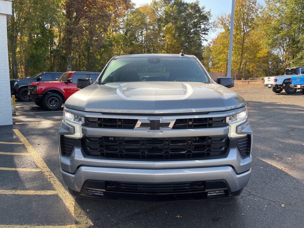 2023 Chevrolet Silverado 1500 RST photo 4