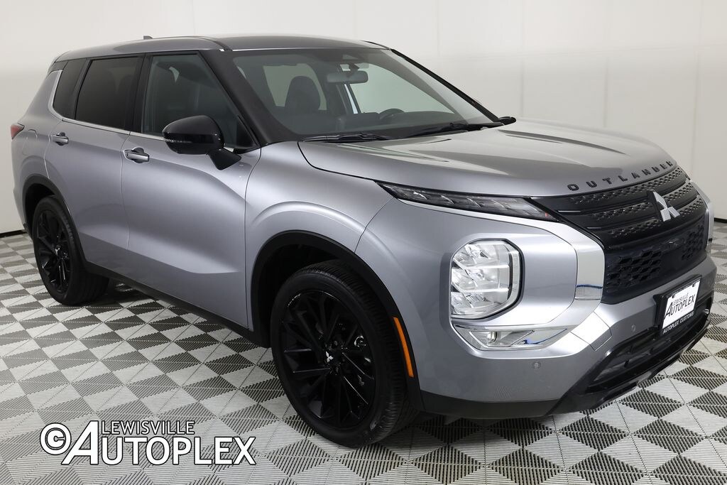 Used 2024 Mitsubishi Outlander SE Black Edition w/Pano Roof SUV