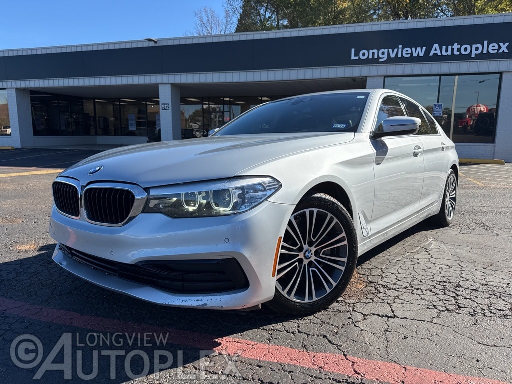 2019 BMW 5 Series 530i's photo