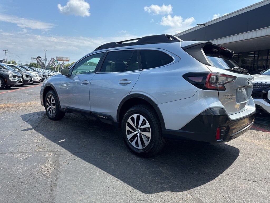 2022 Subaru Outback Premium photo 2
