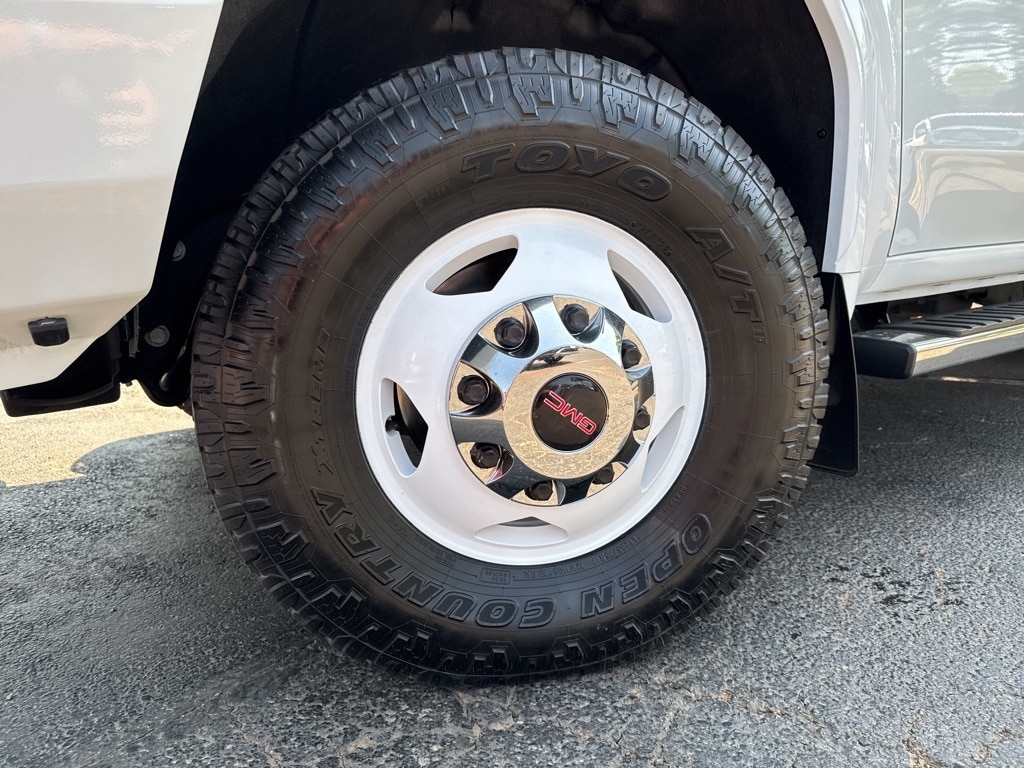Used 2022 GMC Sierra 3500HD SLE with VIN 1GT39TEYXNF325763 for sale in Hurst, TX