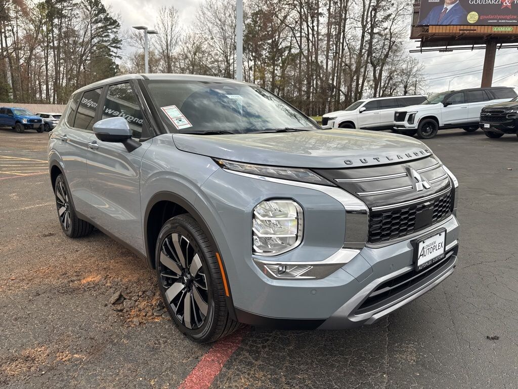 New 2026 Mitsubishi Outlander SE SUV